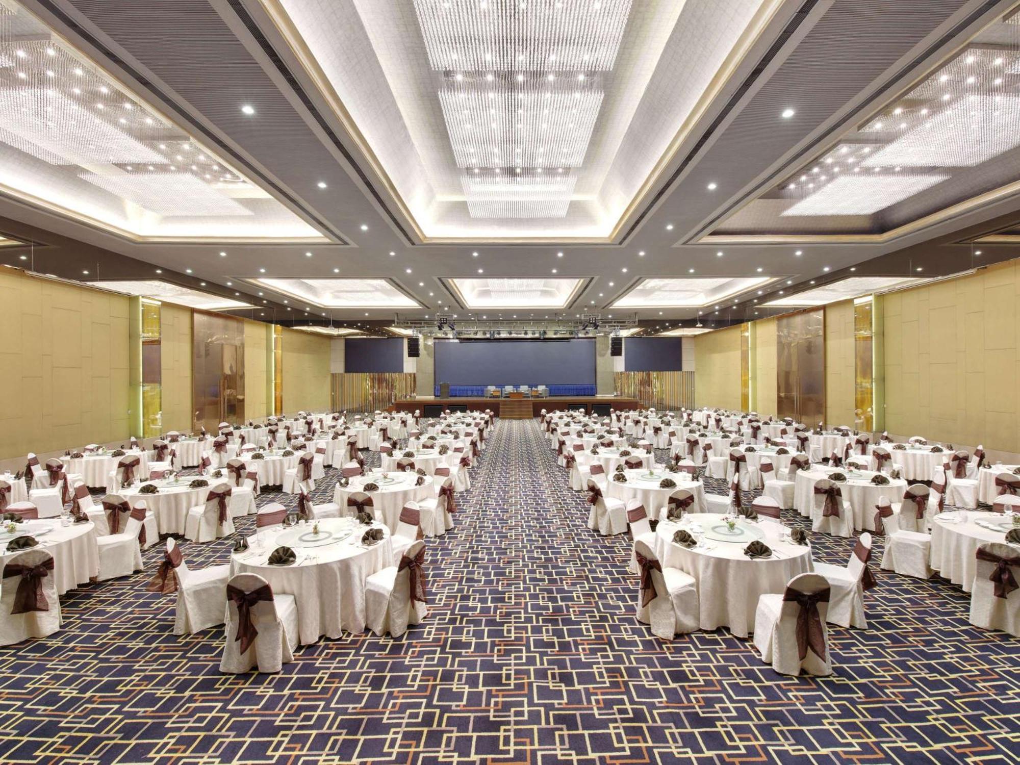 Grand Mercure Angkasa 5* Medan