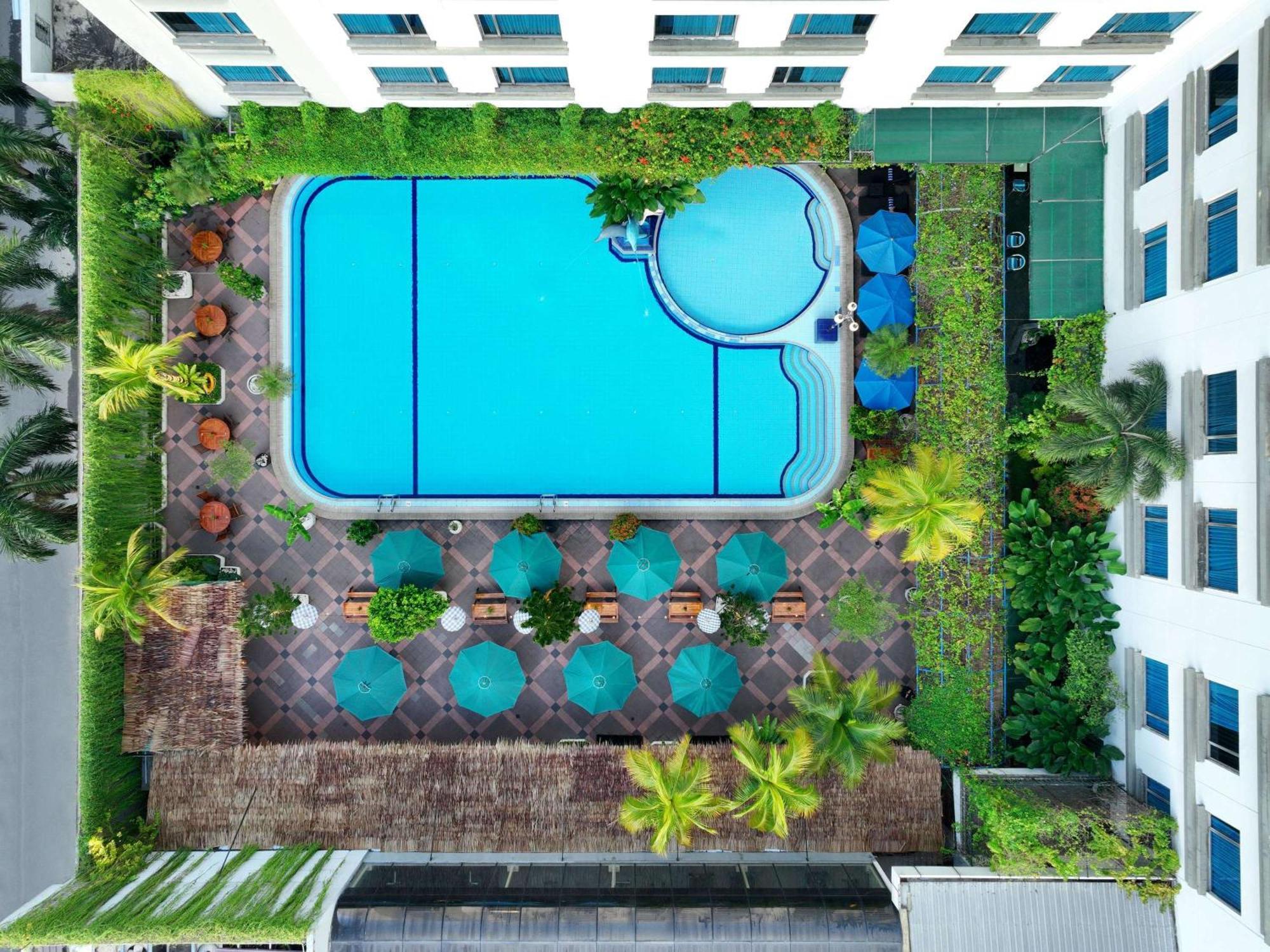 Grand Mercure Angkasa 5* Medan